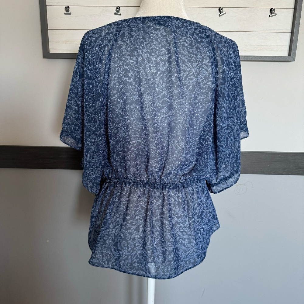 A.N.A dolman short sleeve v-neck flutter tie waistband size medium transparent - Picture 4 of 13